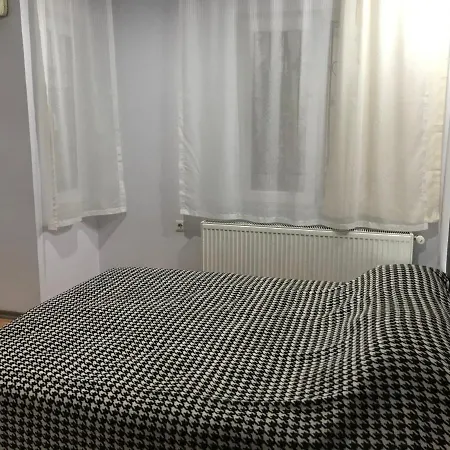 Konyaalti Denize 200 M Bahceli Daire * Antalya