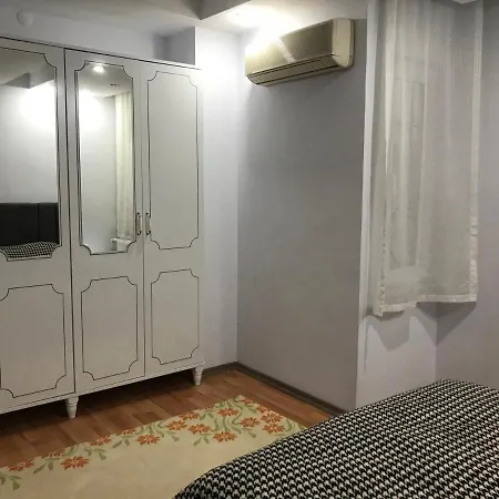 Apartment Konyaalti Denize 200 M Bahceli Daire